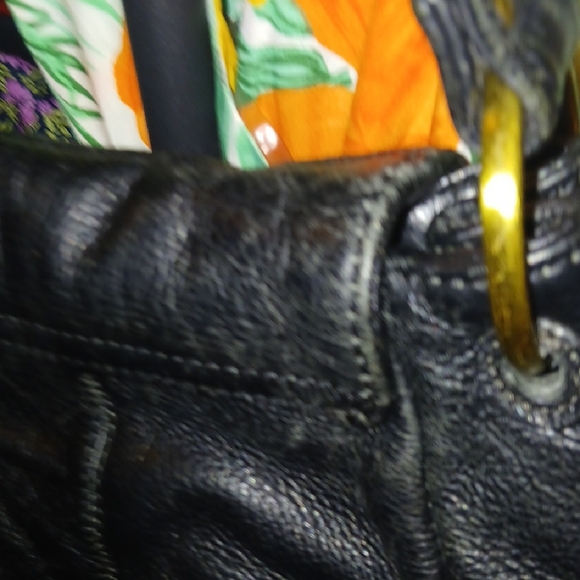 Stone Mountain Accessories Black Shoulder Bag - Picture 4 of 5